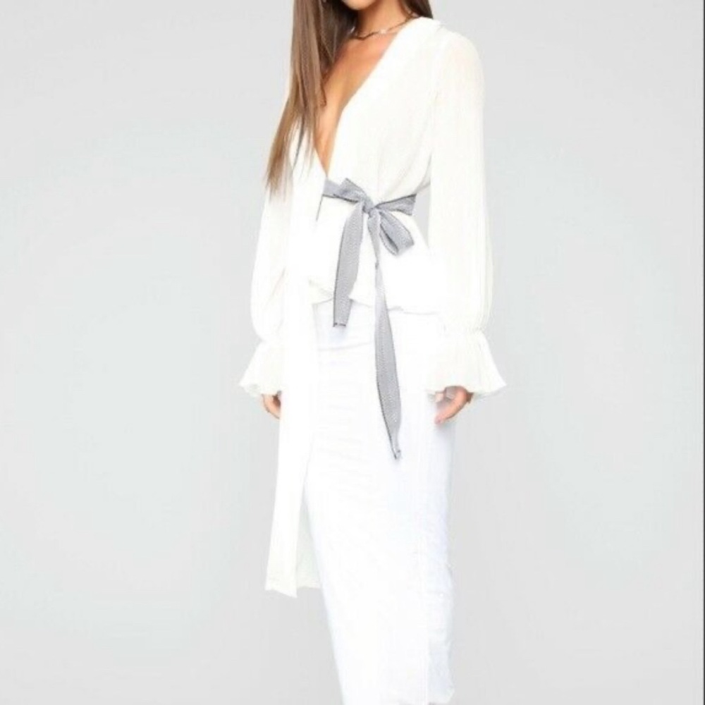 Fashion Nova Bold Look Asymmetrical Wrap Long Sleeve Blouse White Size Large NWT